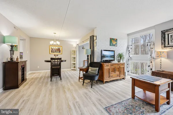 $310,000 | 1534 Moorings Drive, Unit 7A/2A, Reston, VA 20190