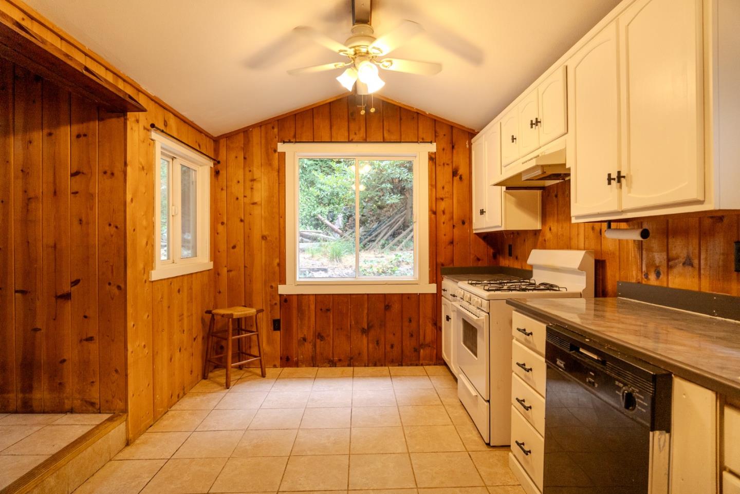 9574 East Zayante Road Felton, CA 95018 - Photo 11 of 37 Gallery Image 11
