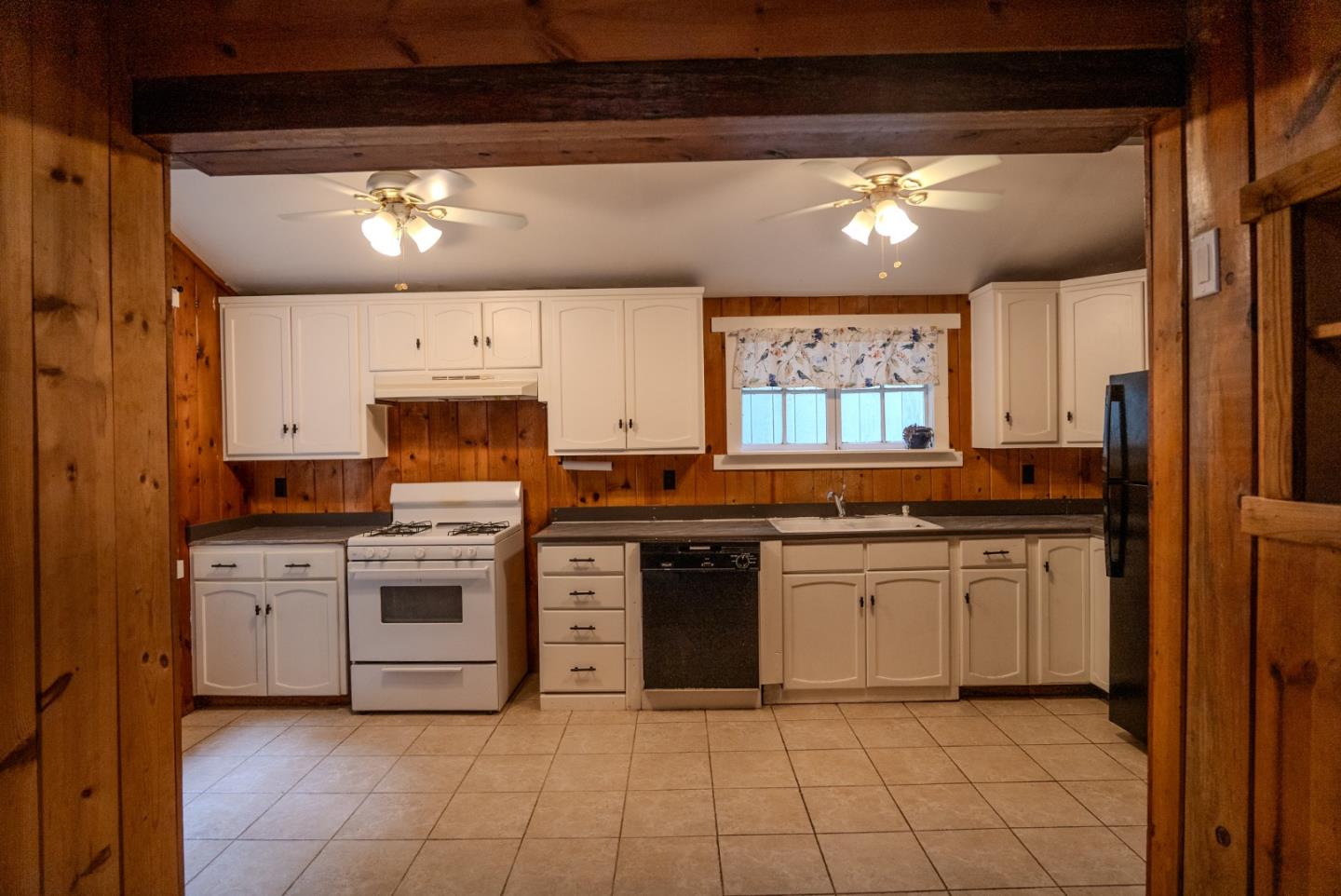 9574 East Zayante Road Felton, CA 95018 - Photo 10 of 37 Gallery Image 10