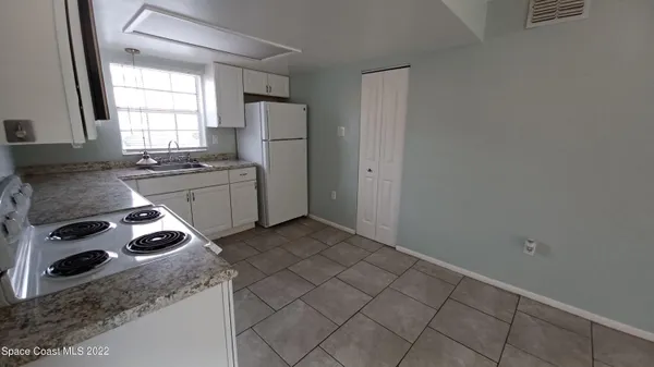 $1,400 | 181 Ulster Lane, Melbourne, FL 32935