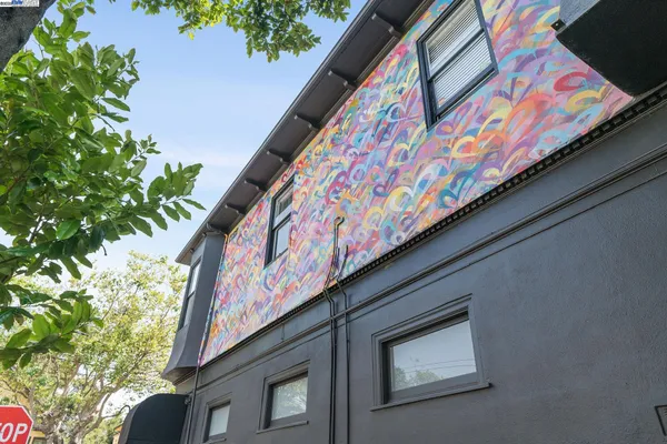 $2,580,988 | 1000 Central Avenue, Alameda, CA 94501