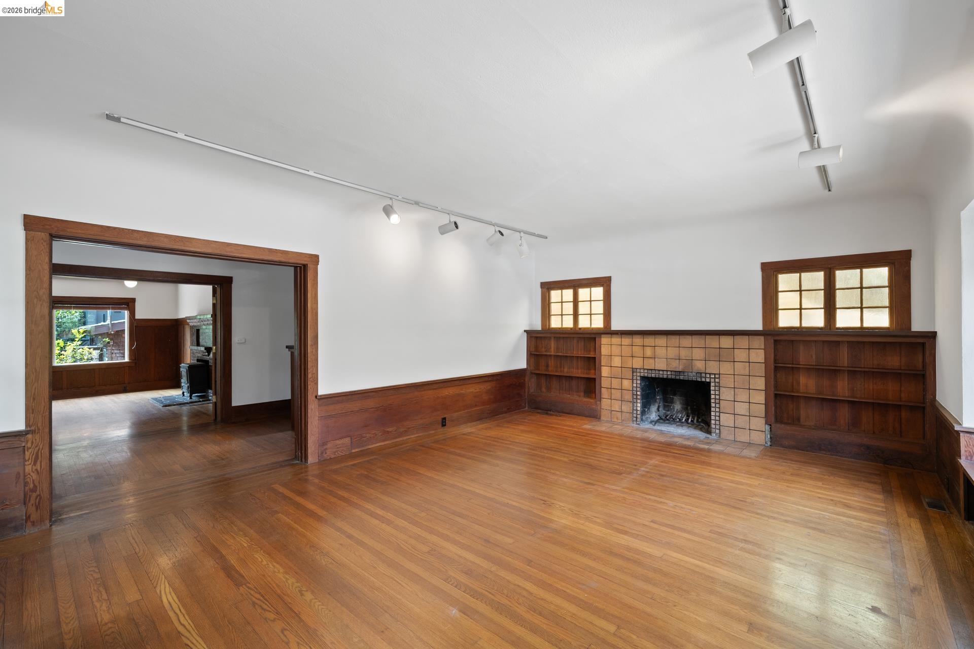 2714 Woolsey Street Berkeley, CA 94705 - Photo 11 of 46