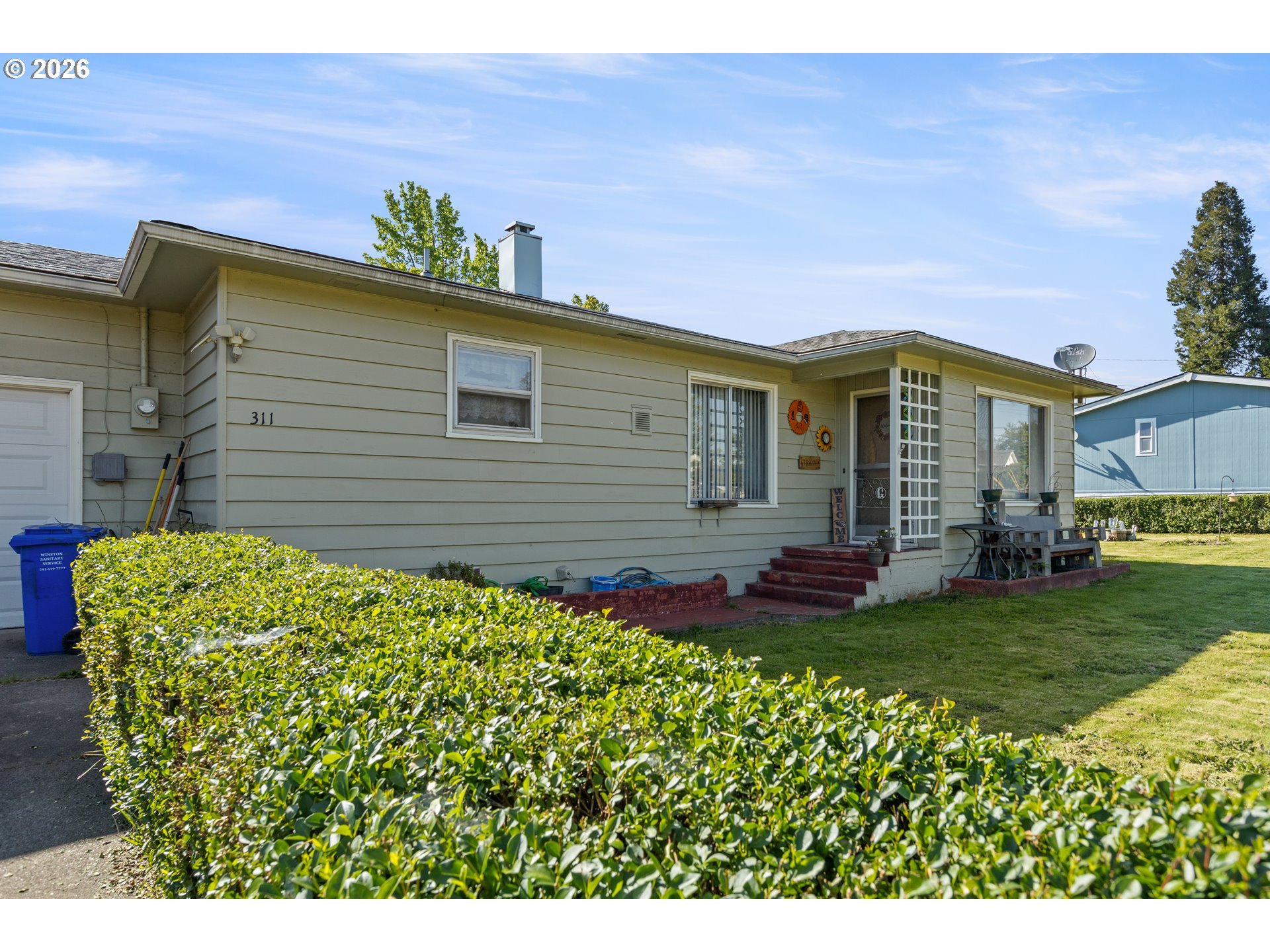 311 Southeast Grape Avenue Winston, OR 97496 - Photo 3 of 36