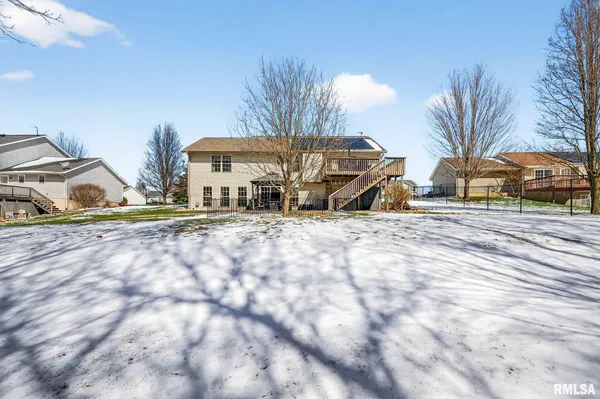 $349,900 | 512 Bittersweet Avenue, Germantown Hills, IL 61548