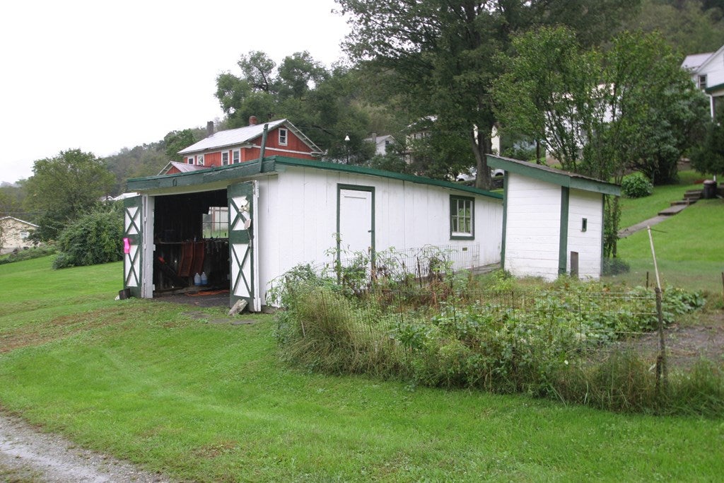 256 Newtown Road Riddlesburg, PA 16672 - Photo 38 of 41 Gallery Image 38