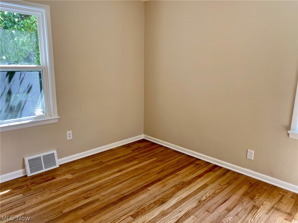 9605 Biddulph Road Cleveland, OH 44144 - Photo 11 of 24 One of two main level bedrooms