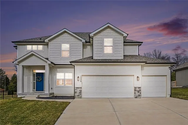 $540,000 | 1508 Northeast 105th Terrace, Kansas City, MO 64155