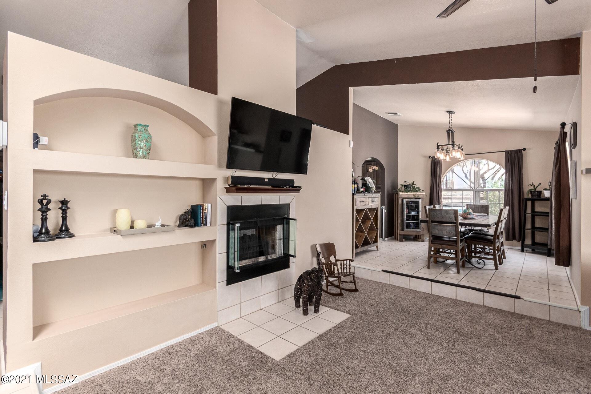 565 Amaranto Court Rio Rico, AZ 85648 - Photo 4 of 33