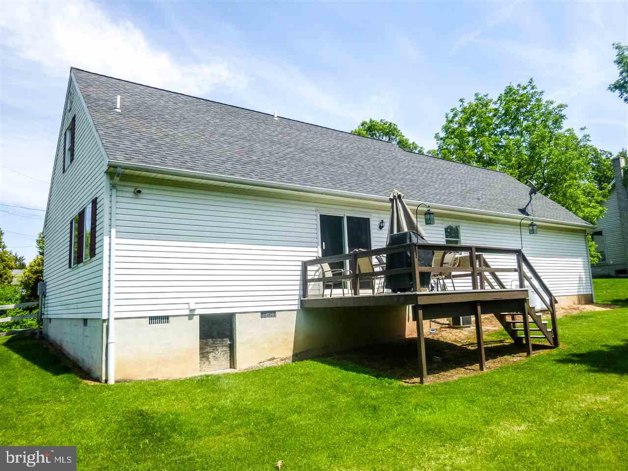 115 Montclair Road Gettysburg, PA 17325 - Photo 3 of 28