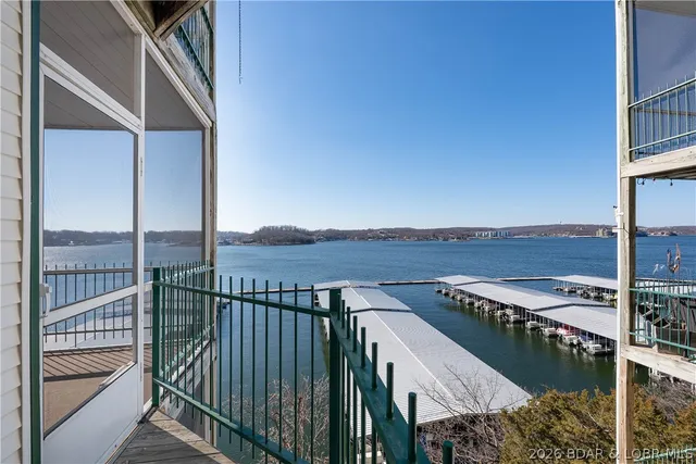 $465,000 | 806 Harbour Towne Drive, Unit 806E, Lake Ozark, MO 65049