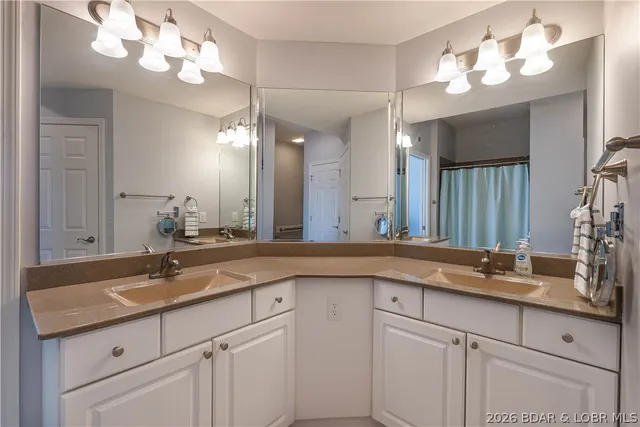 $465,000 | 806 Harbour Towne Drive, Unit 806E, Lake Ozark, MO 65049