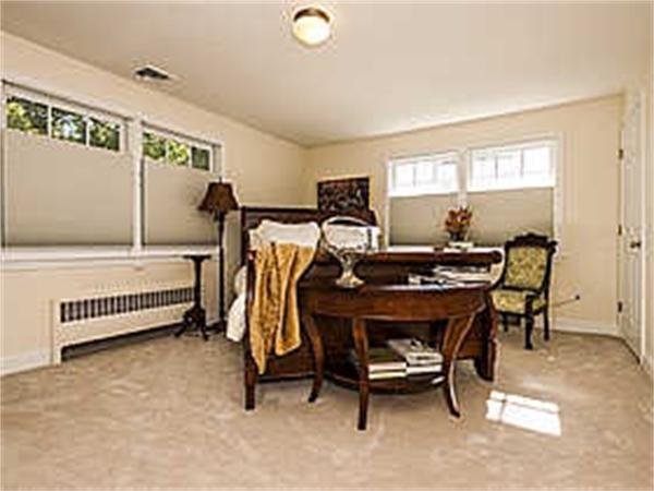 99 Pickwick Road Newton, MA 02468 - Photo 12 of 25