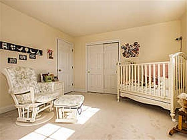 99 Pickwick Road Newton, MA 02468 - Photo 14 of 25