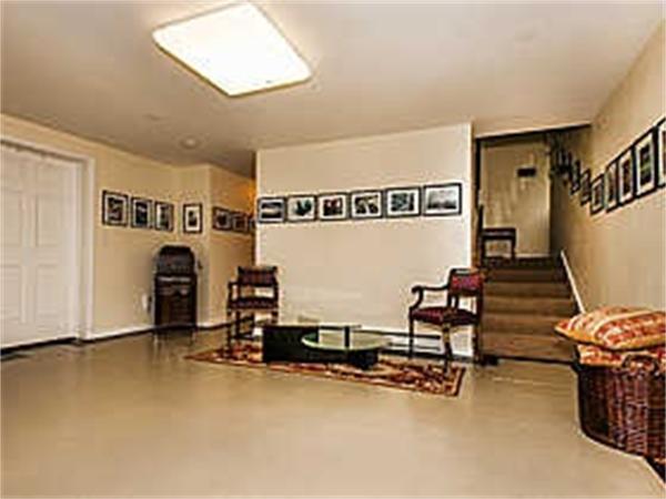 99 Pickwick Road Newton, MA 02468 - Photo 20 of 25