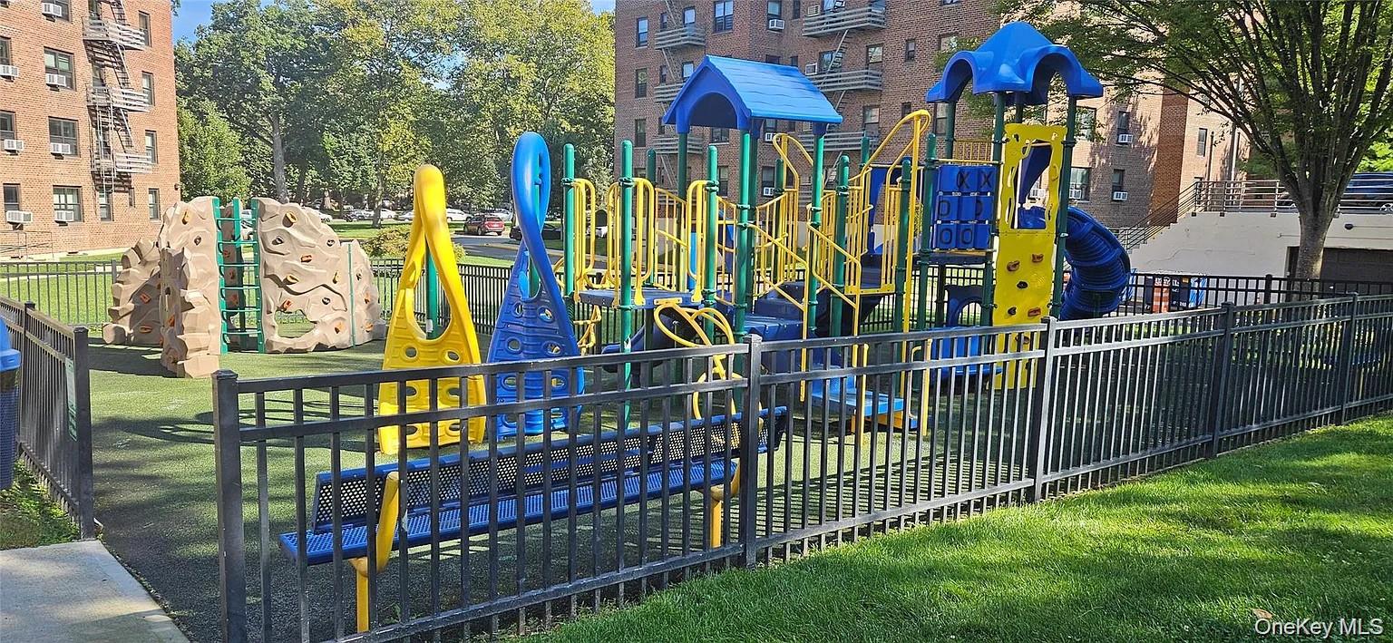 75-24 Bell Boulevard, Unit LD Queens, NY 11364 - Photo 14 of 19 a view of outdoor space deck and backyard