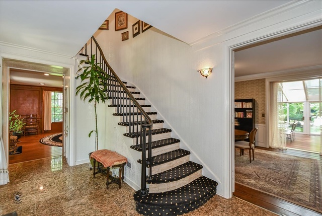 39 Locust Road Winnetka, IL 60093 - Photo 2 of 39