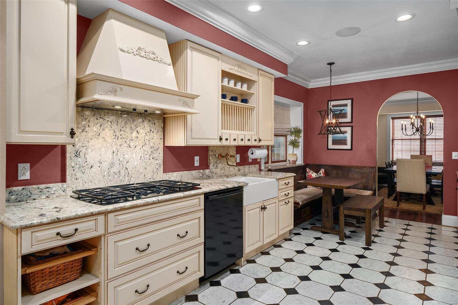 7621 Shirley Drive Clayton, MO 63105 - Photo 12 of 53