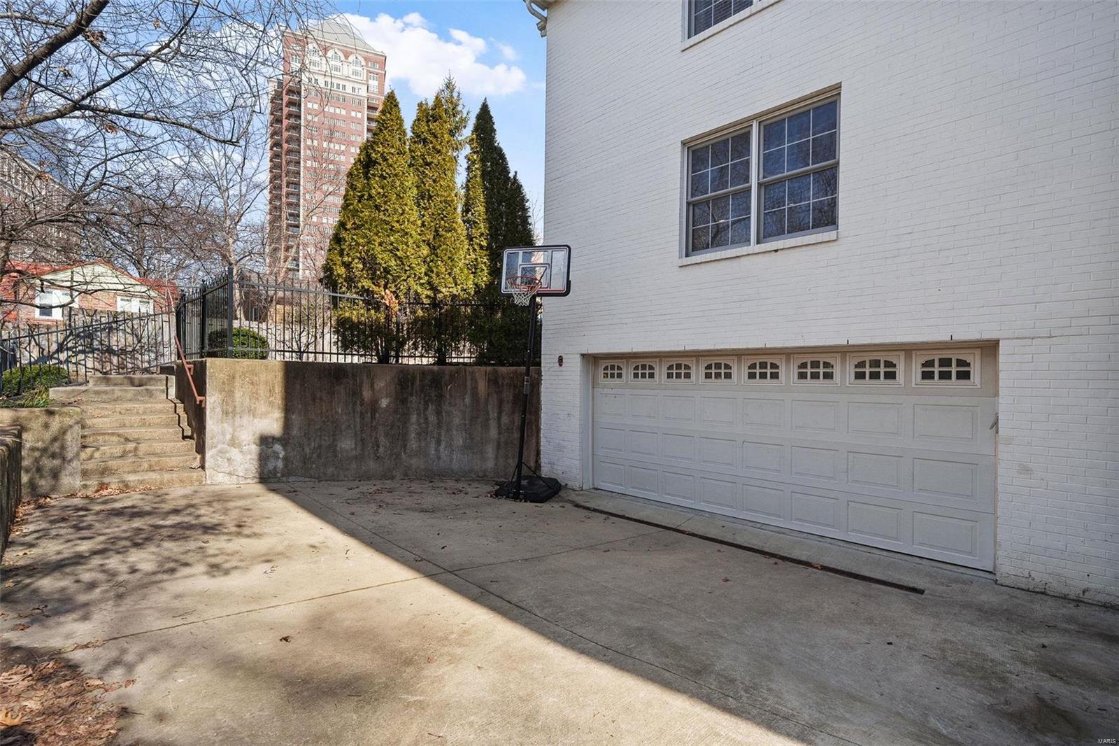 7621 Shirley Drive Clayton, MO 63105 - Photo 49 of 53