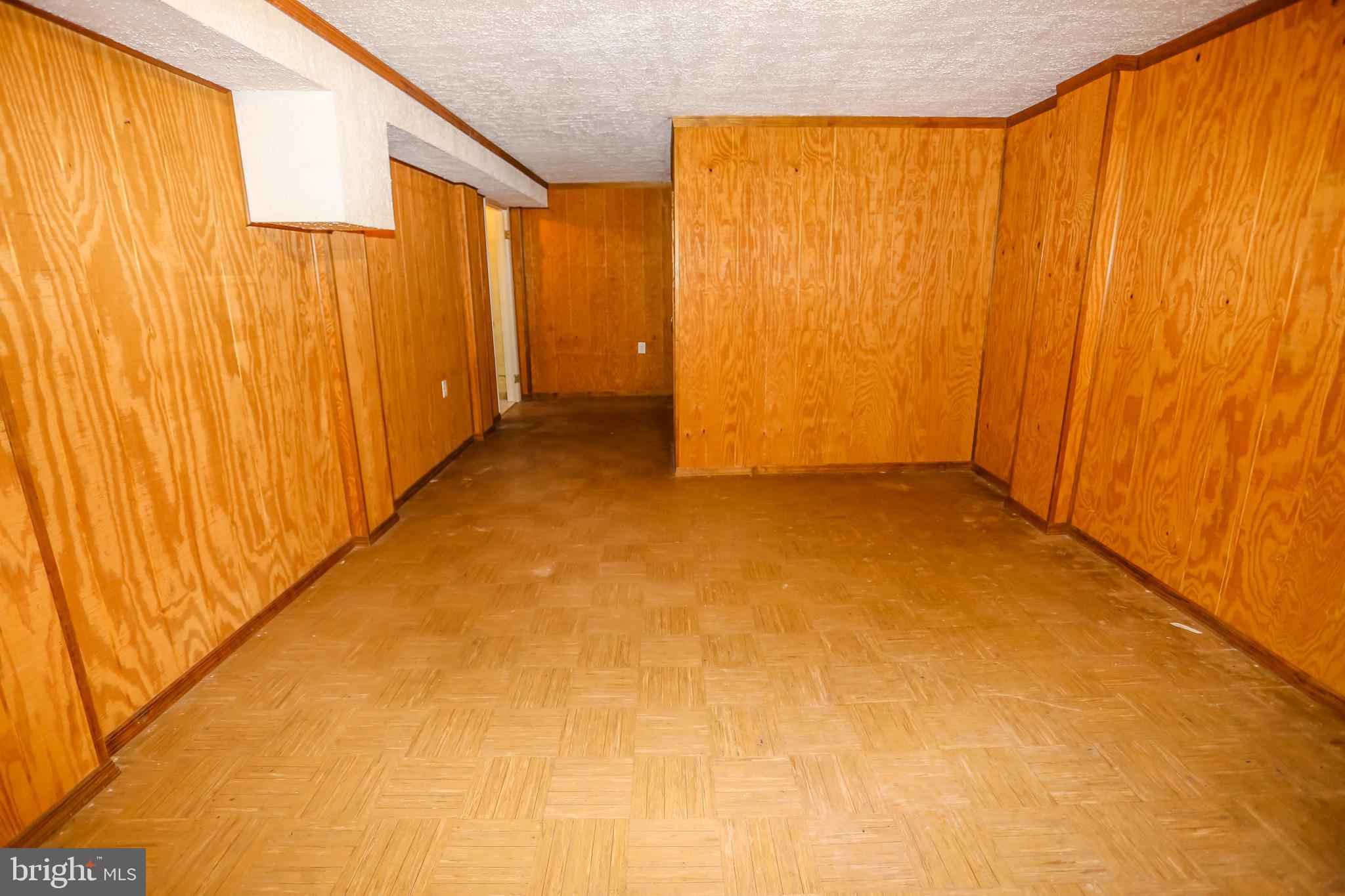 3529 Courtney School Road Midland, VA 22728 - Photo 18 of 28 Natural light and a big closet!