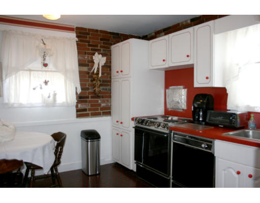 10 Carpenter Road Wayland, MA 01778 - Photo 8 of 12 Gallery Image 8