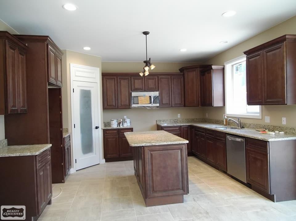 47450 Sugarbush Road Chesterfield, MI 48047 - Photo 4 of 16