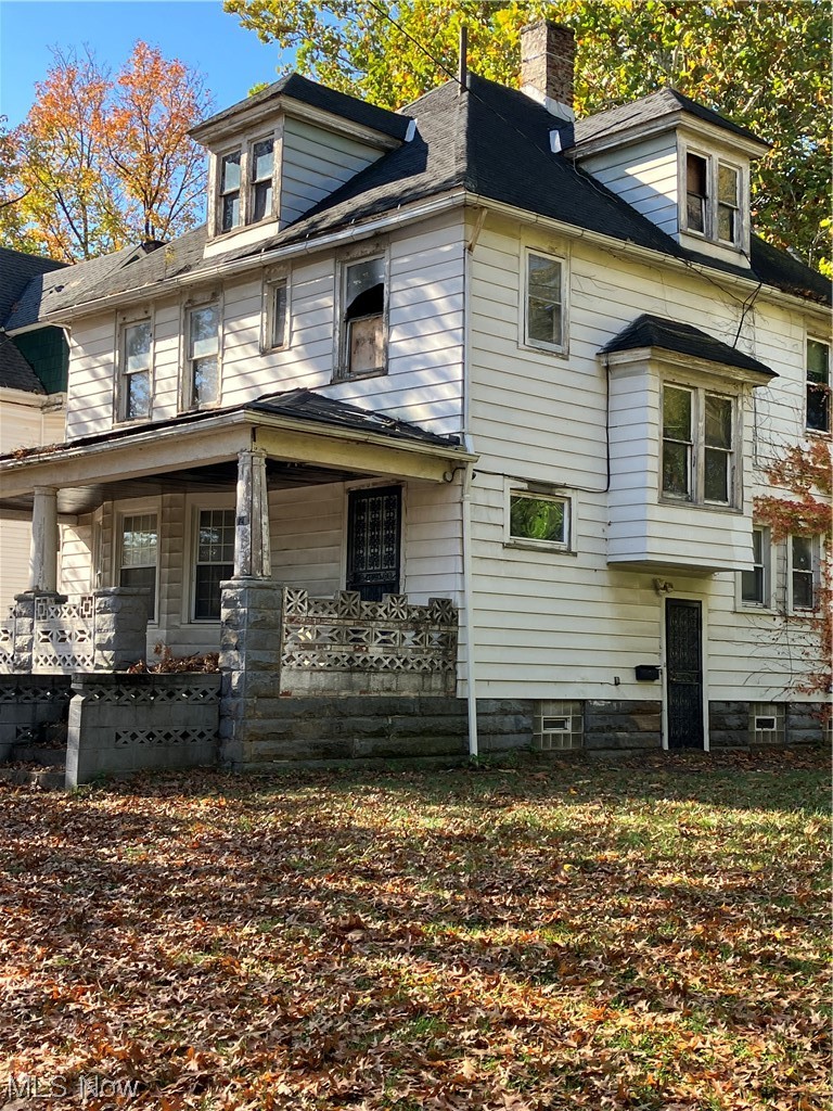 772 Lakeview Road Cleveland, OH 44108 - Photo 2 of 31 Gallery Image 2