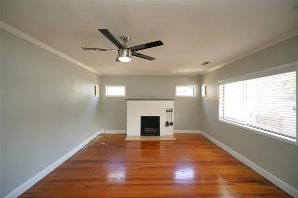 $2,700 | 916 East 25th Avenue, Tampa, FL 33605