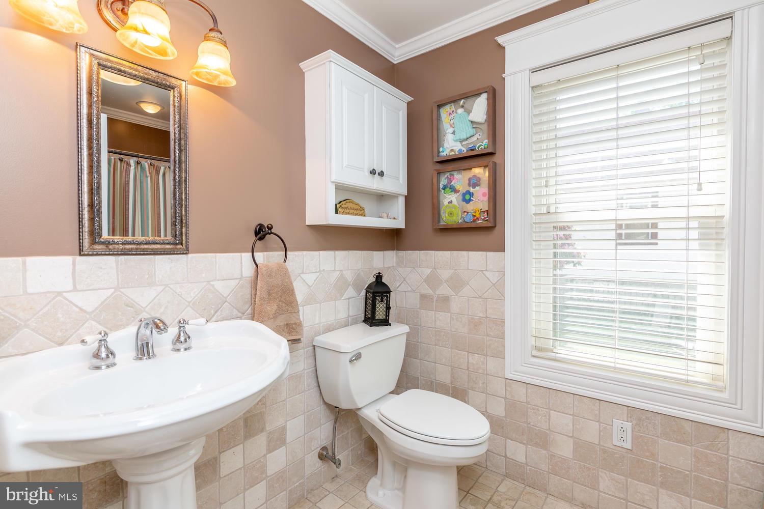 124 Rutledge Avenue Rutledge, PA 19070 - Photo 15 of 24 Main Floor Full Bath