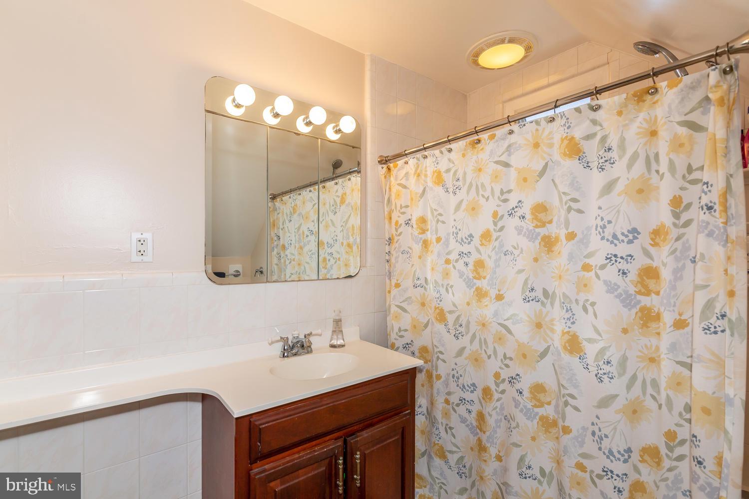 124 Rutledge Avenue Rutledge, PA 19070 - Photo 22 of 24 Master Bath