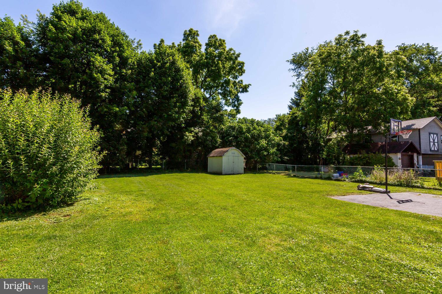124 Rutledge Avenue Rutledge, PA 19070 - Photo 23 of 24 Fully Fenced Yard