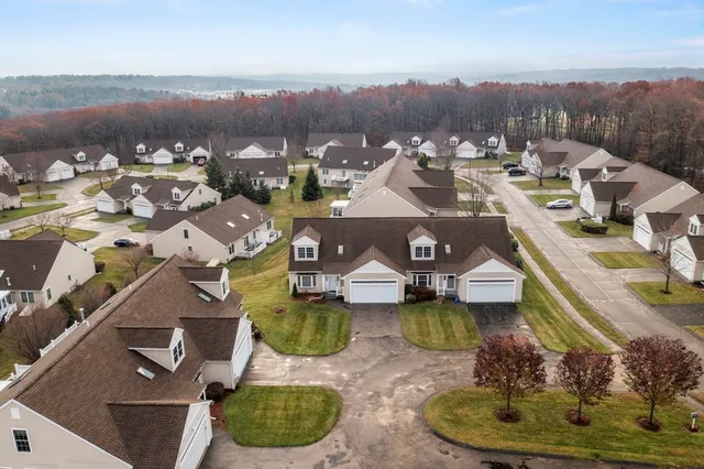 $619,900 | 71 Hillside Village Drive, Unit 71, West Boylston, MA 01583
