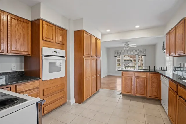 $619,900 | 71 Hillside Village Drive, Unit 71, West Boylston, MA 01583