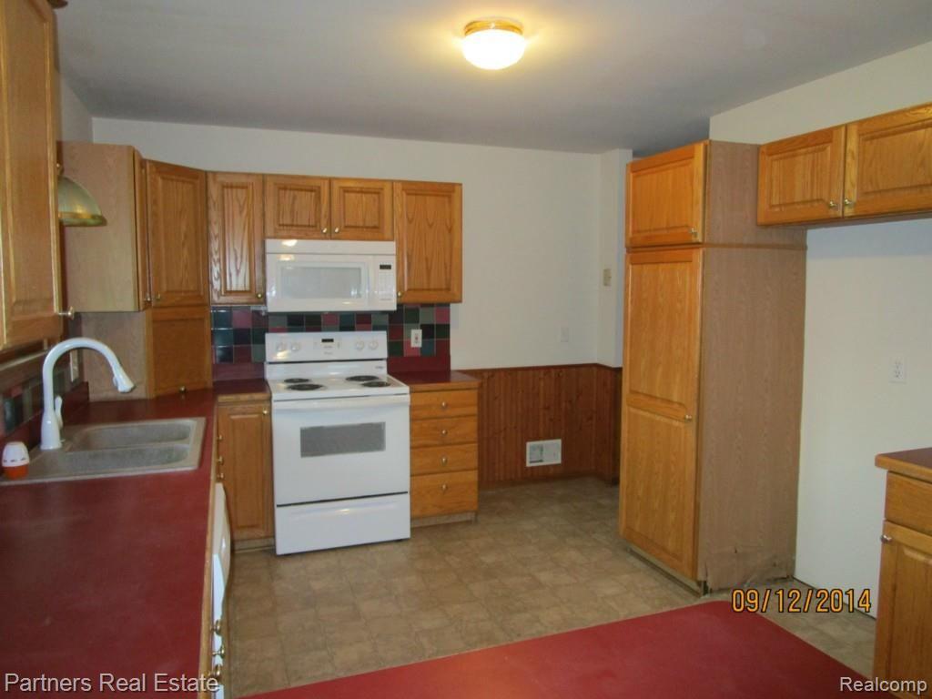 6221 North Nicholson Road Fowlerville, MI 48836 - Photo 6 of 21 IMG_1471.jpg