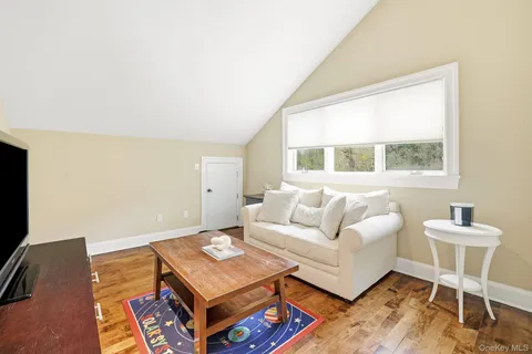 $2,195,000 | 22 Random Farms Circle, Chappaqua, NY 10514