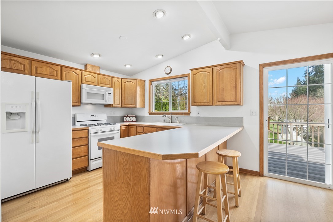 24215 2nd Place West Bothell, WA 98021 - Photo 7 of 30