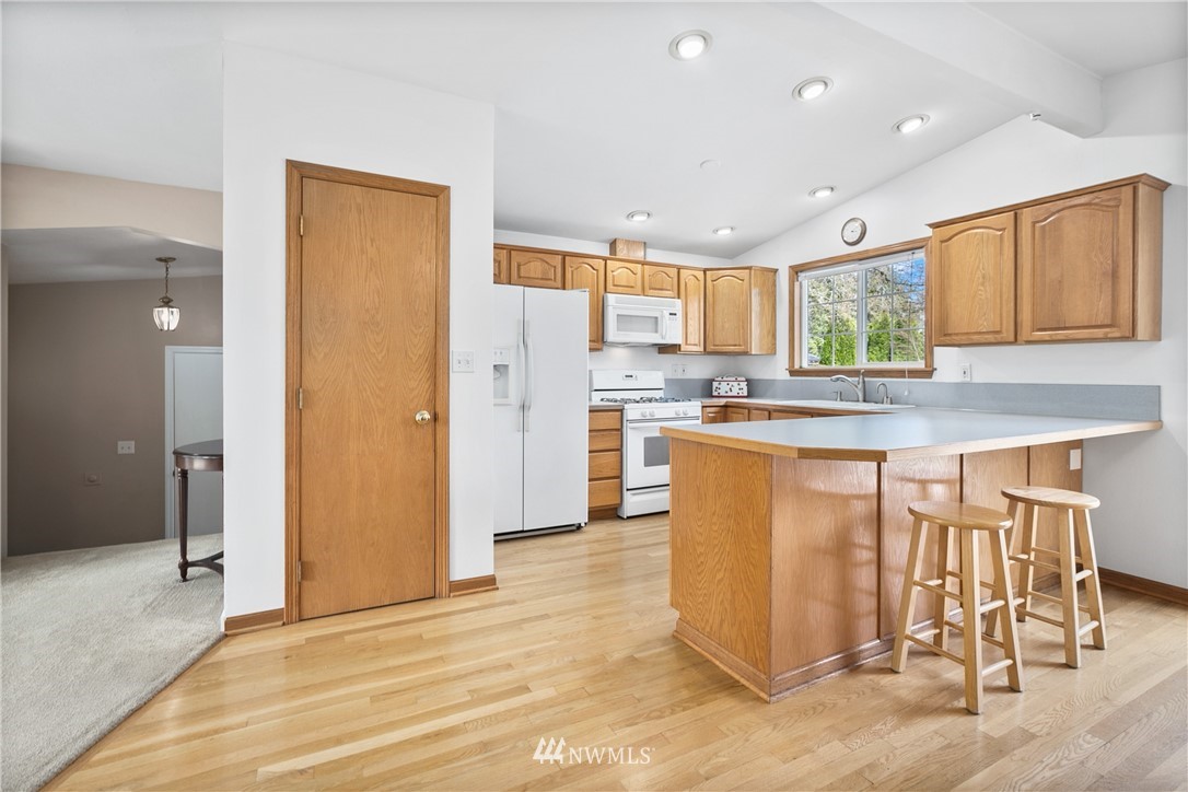 24215 2nd Place West Bothell, WA 98021 - Photo 8 of 30