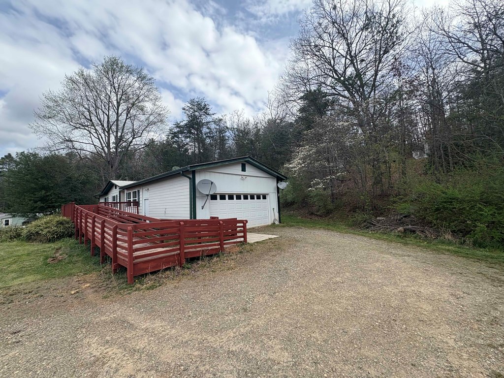 319 Bethabara Road Hayesville, NC 28904 - Photo 2 of 9 Gallery Image 2