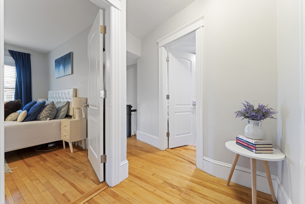 22 Frank Street Worcester, MA 01604 - Photo 26 of 37