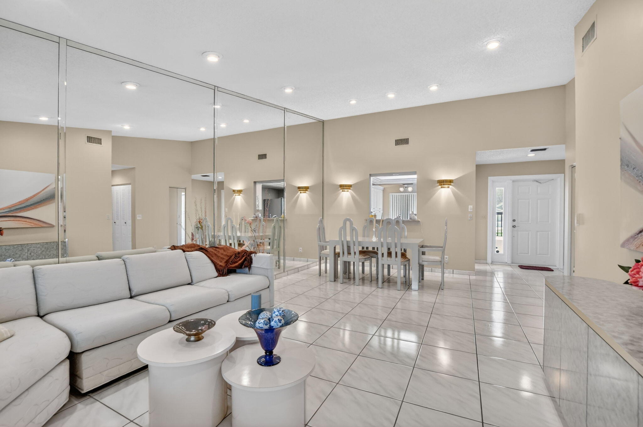 10953 Lake Front Place Boca Raton, FL 33498 - Photo 10 of 40 10-web-or-mls-DSC_6577