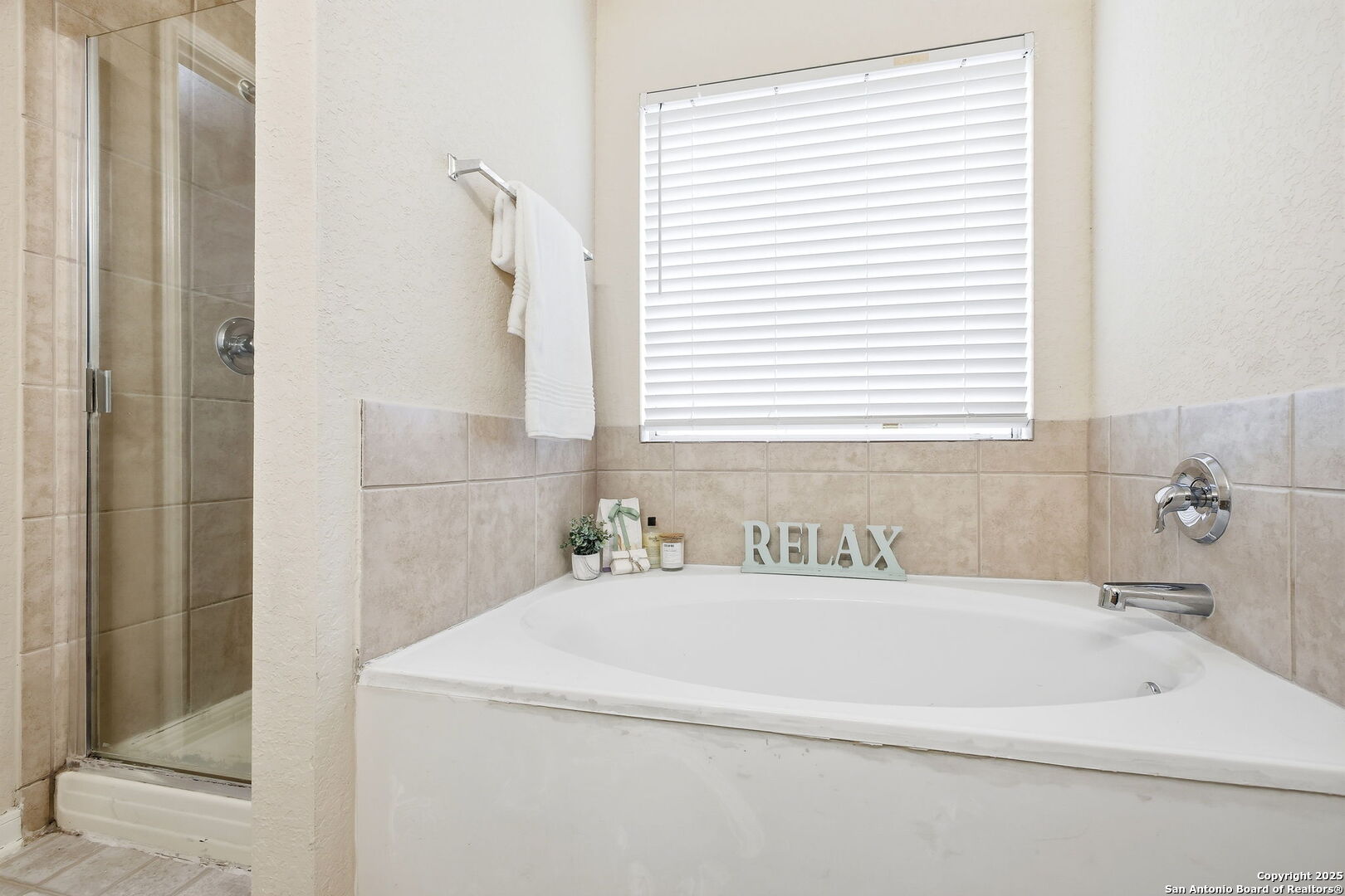 9347 Ingleton San Antonio, TX 78245 - Photo 15 of 24