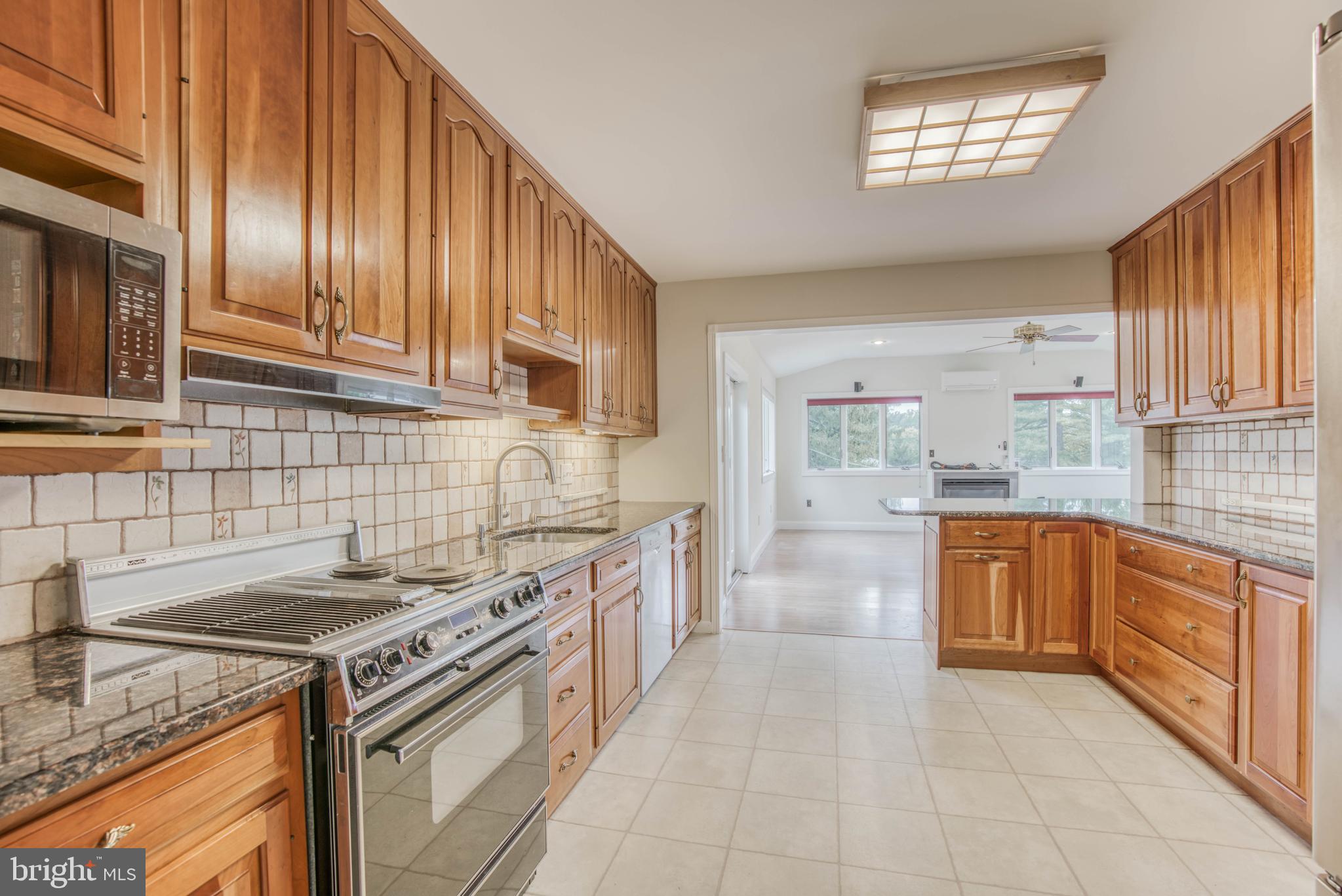 300 West Timonium Road Lutherville-Timonium, MD 21093 - Photo 23 of 50 Stainless appliances