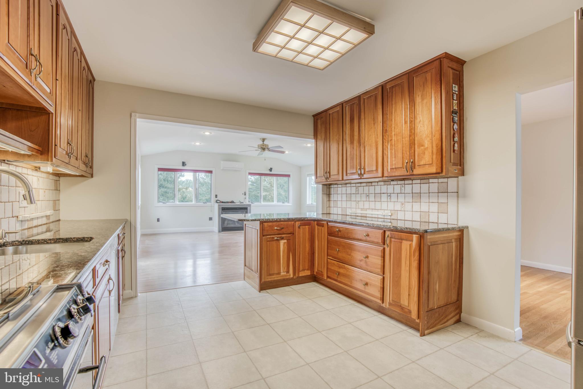 300 West Timonium Road Lutherville-Timonium, MD 21093 - Photo 24 of 50 Very functional kitchen