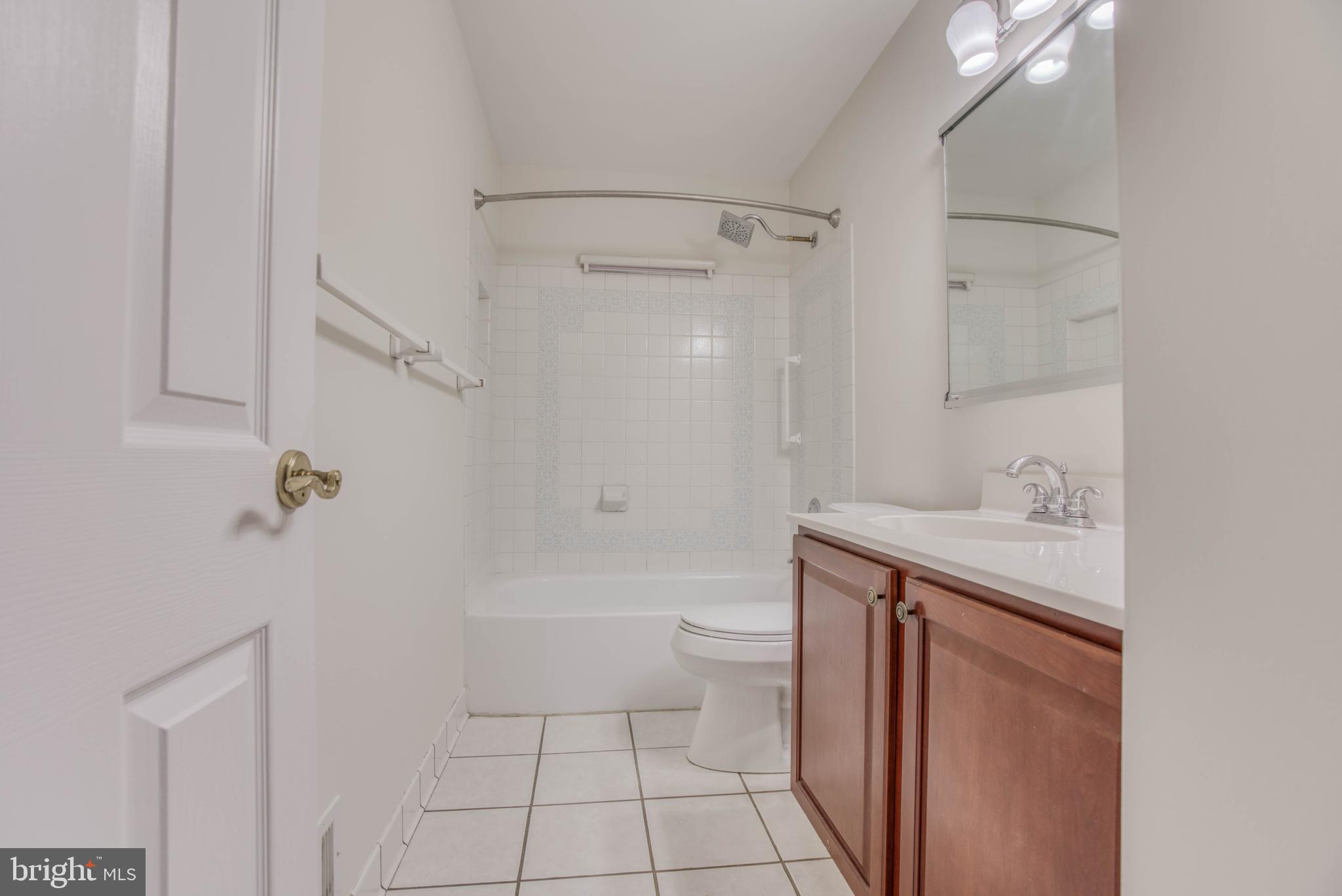 300 West Timonium Road Lutherville-Timonium, MD 21093 - Photo 29 of 50 Hall bath offers tub and shower