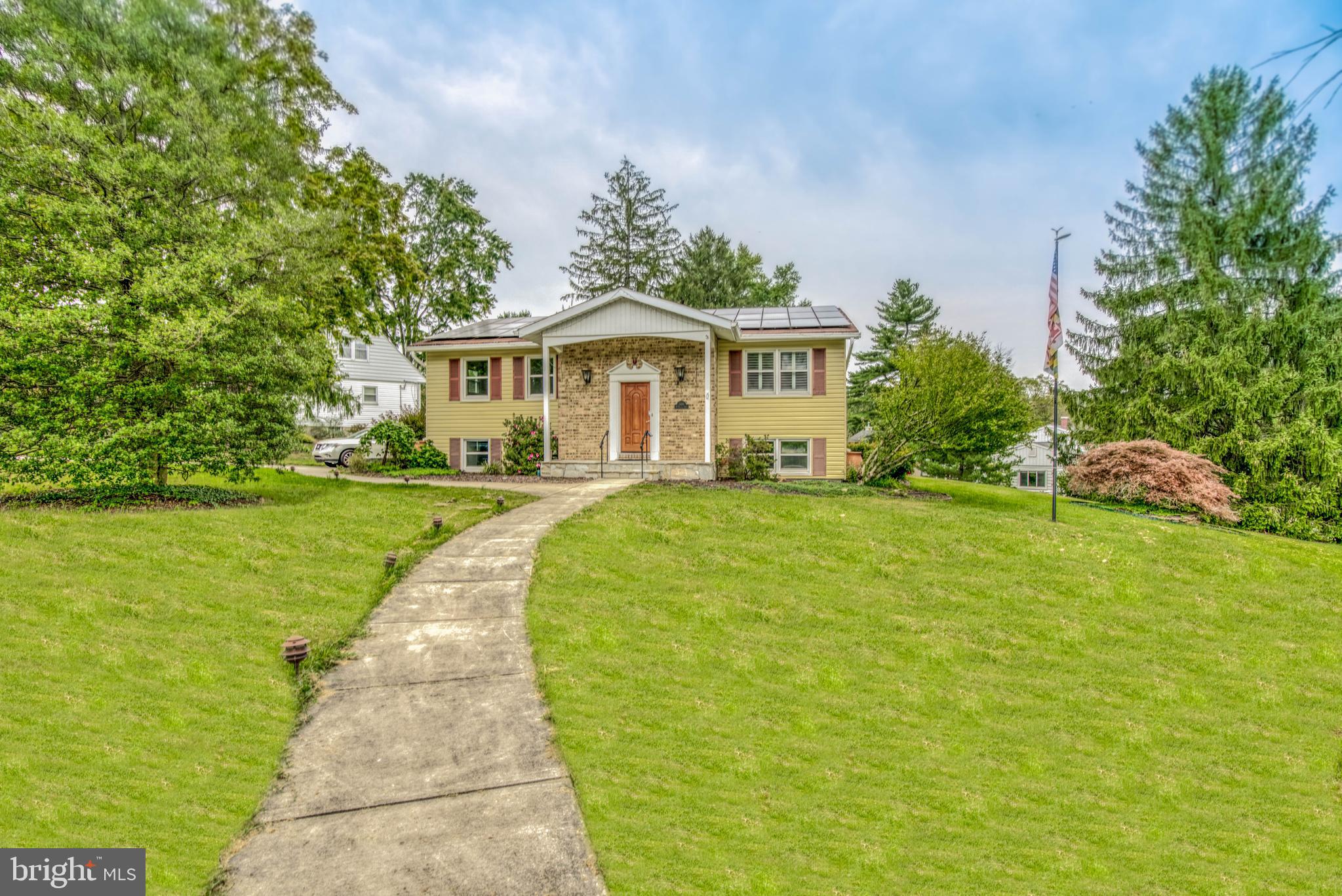 300 West Timonium Road Lutherville-Timonium, MD 21093 - Photo 4 of 50 Sits back from main road