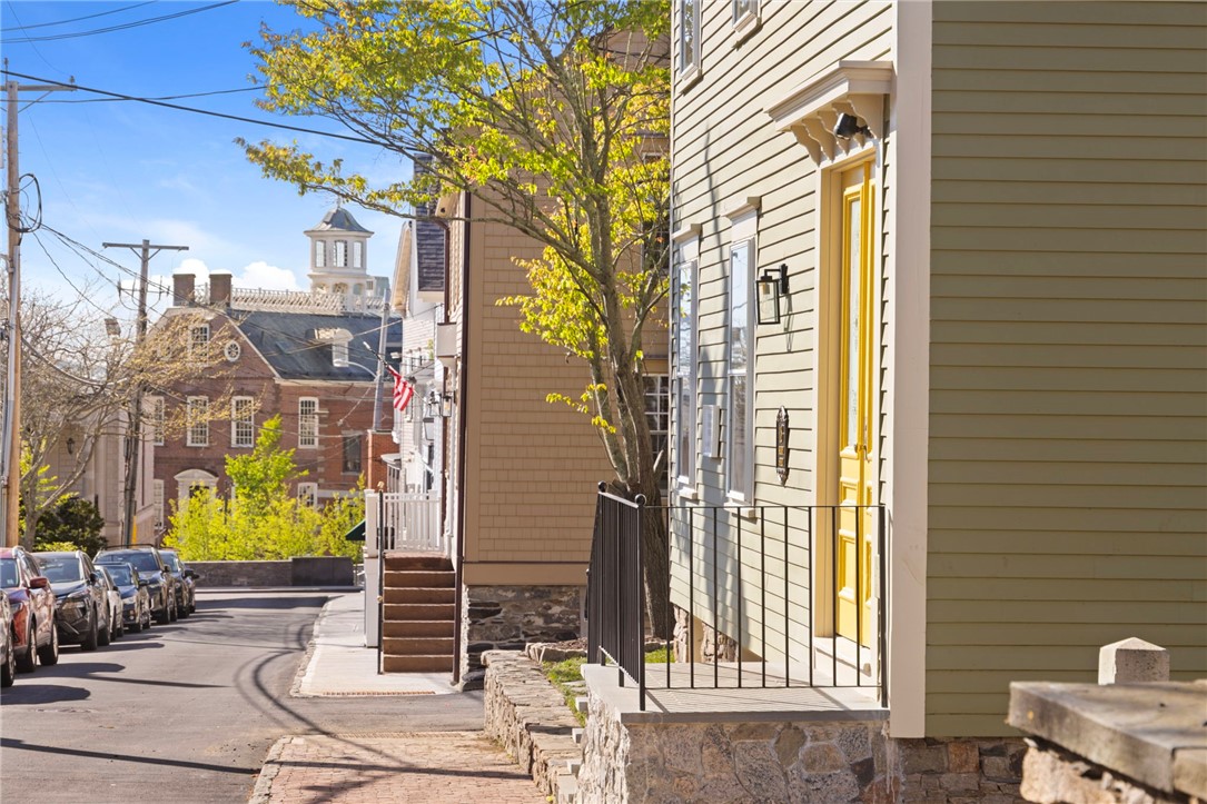 18 Barney Street, Unit 2 Newport, RI 02840 - Photo 1 of 33