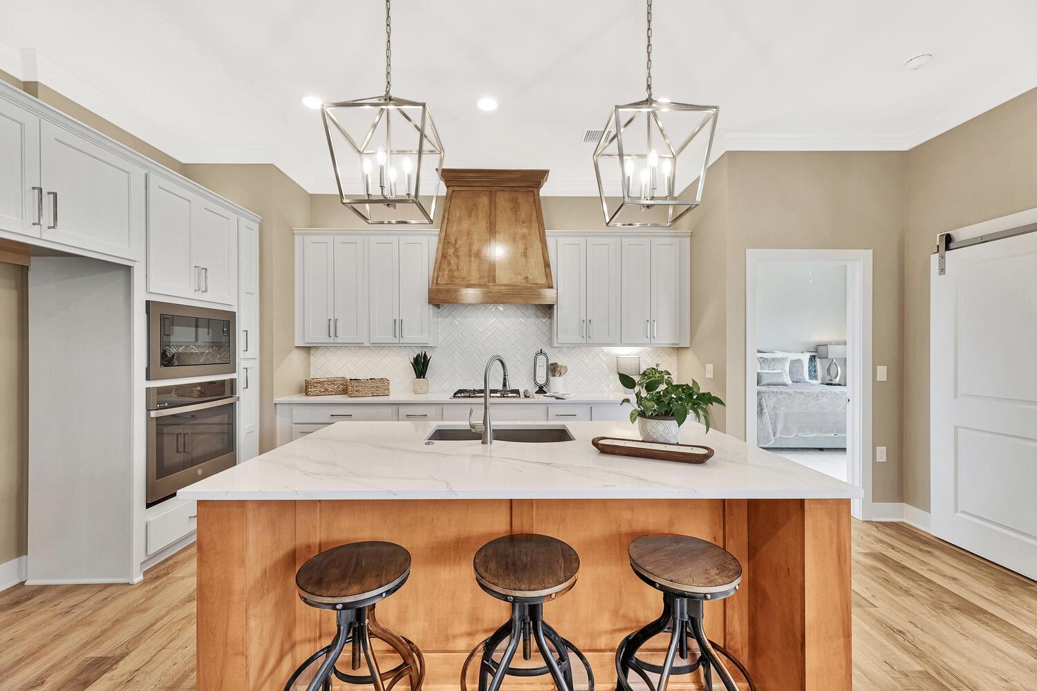 733 North Firefly Court Wichita, KS 67235 - Photo 12 of 36