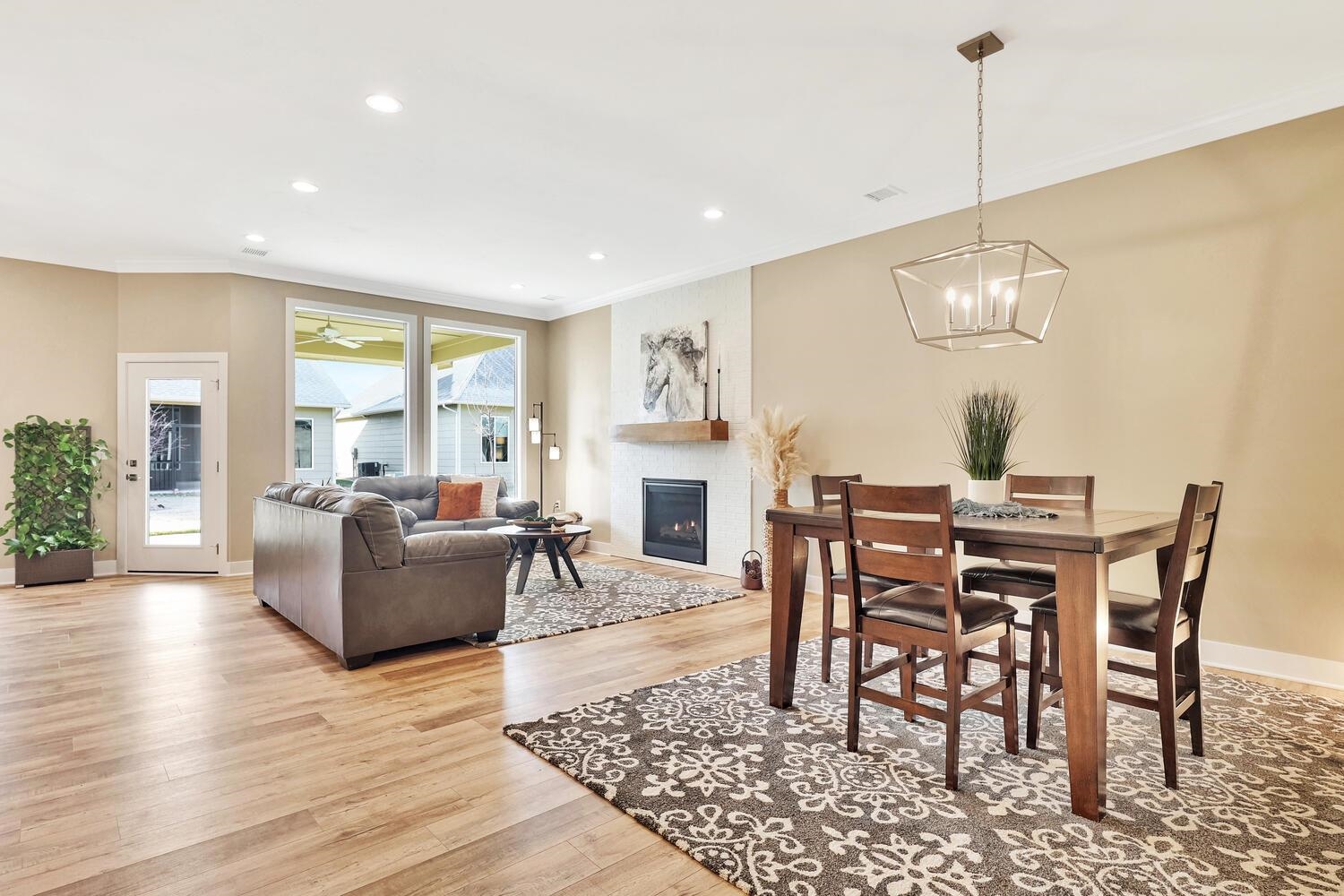 733 North Firefly Court Wichita, KS 67235 - Photo 3 of 36