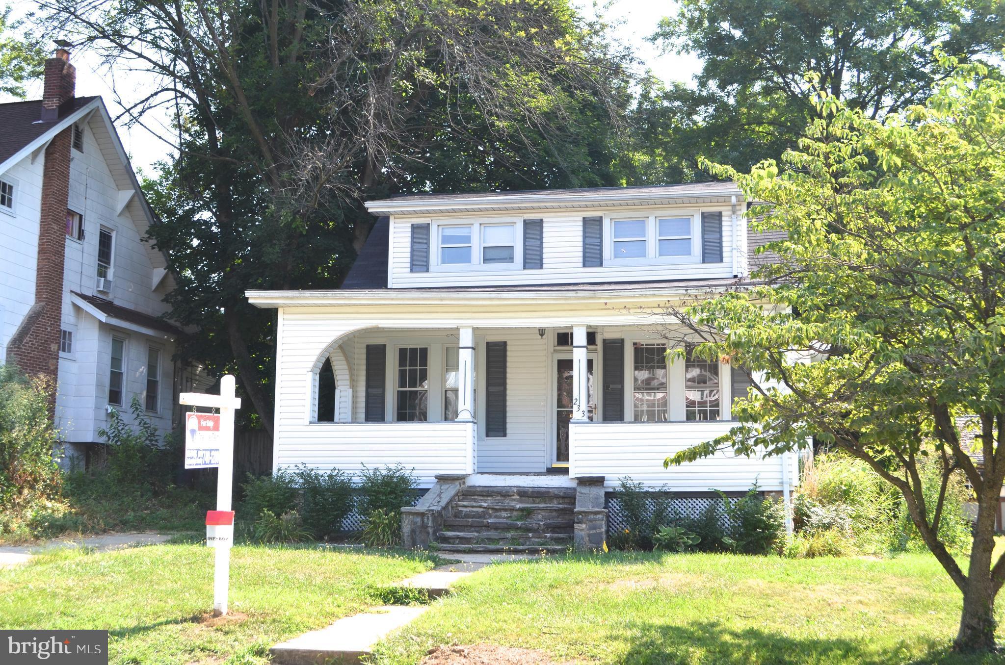 233 Mallow Hill Road Baltimore, MD 21229 - Photo 1 of 14 Exterior (Front)