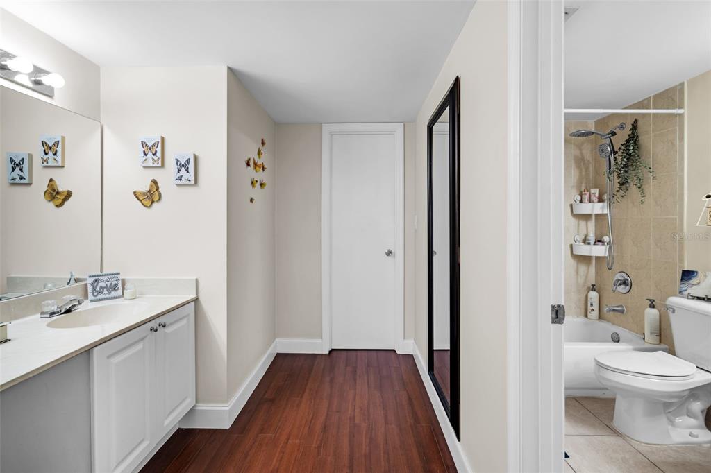 711 North Pine Island Road, Unit 406 Plantation, FL 33324 - Photo 24 of 42