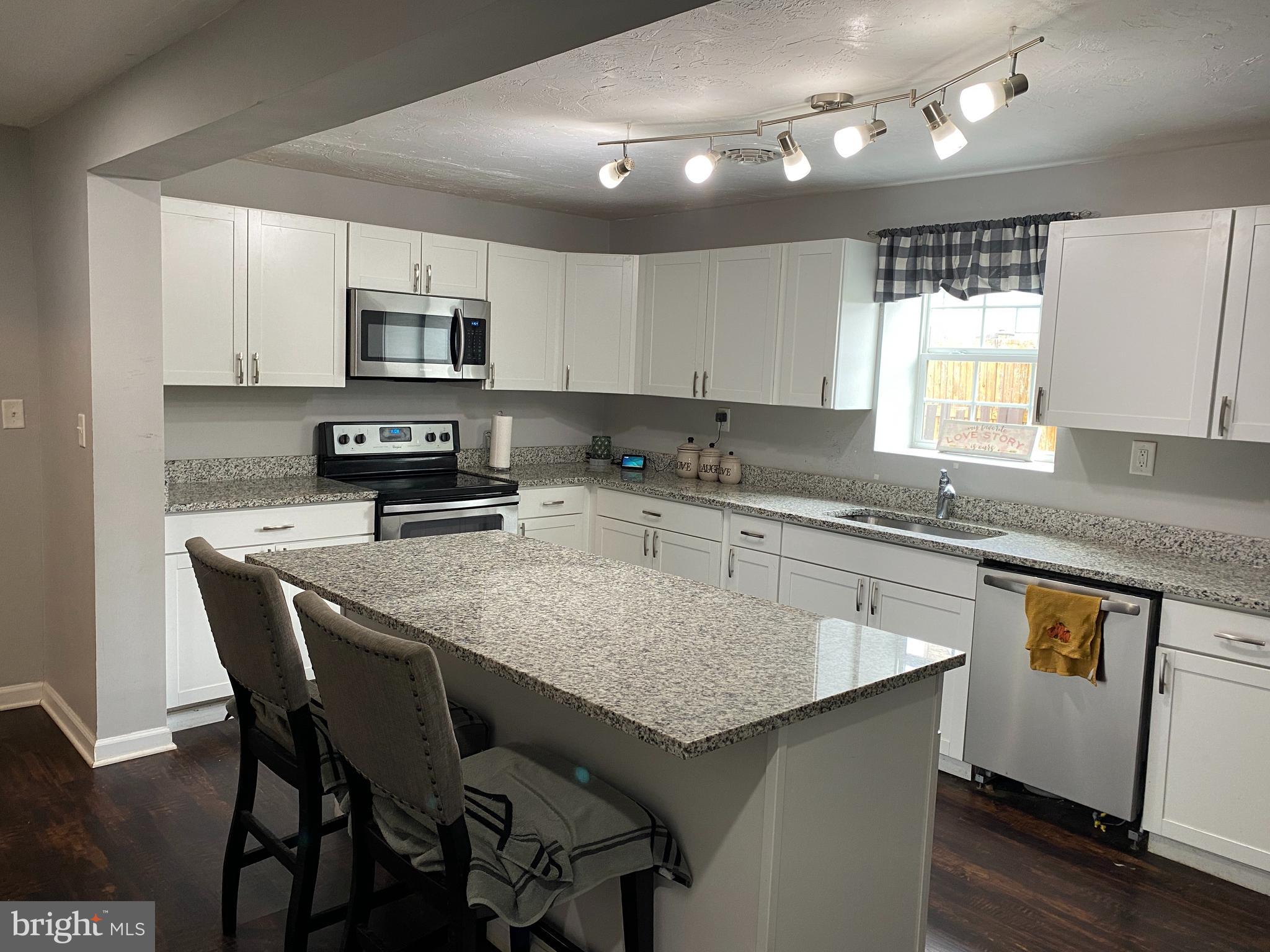 5585 Hanover Road Hanover, PA 17331 - Photo 1 of 18